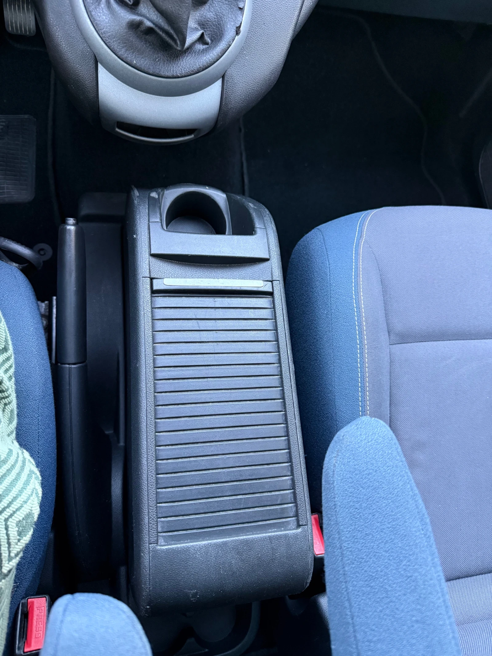 Citroen Berlingo 1.6HDI 90, снимка 11 - Автомобили и джипове - 55694500