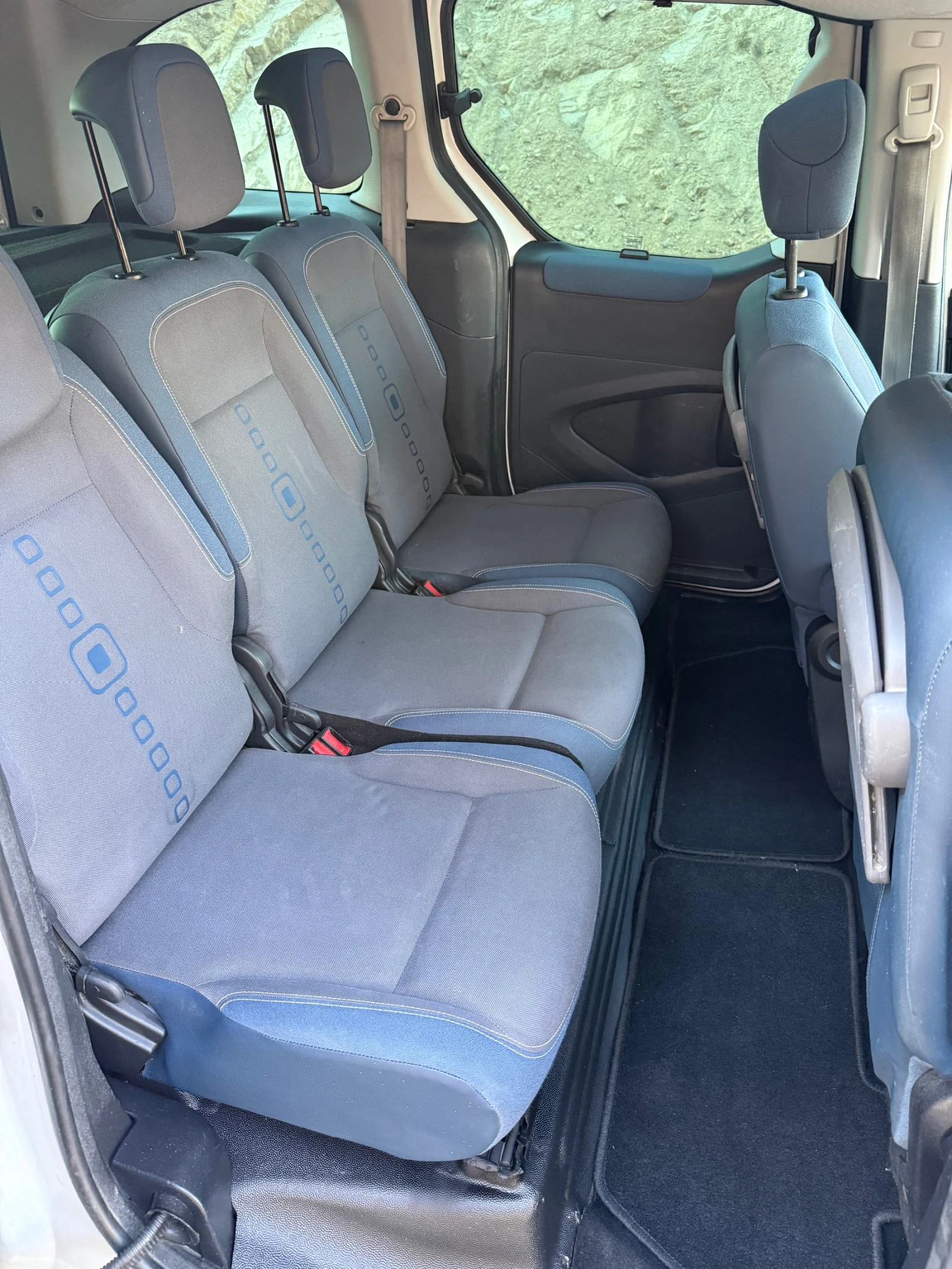 Citroen Berlingo 1.6HDI 90, снимка 6 - Автомобили и джипове - 55694500