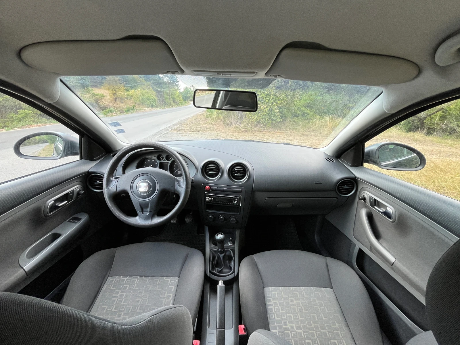 Seat Ibiza, снимка 5 - Автомобили и джипове - 55802090