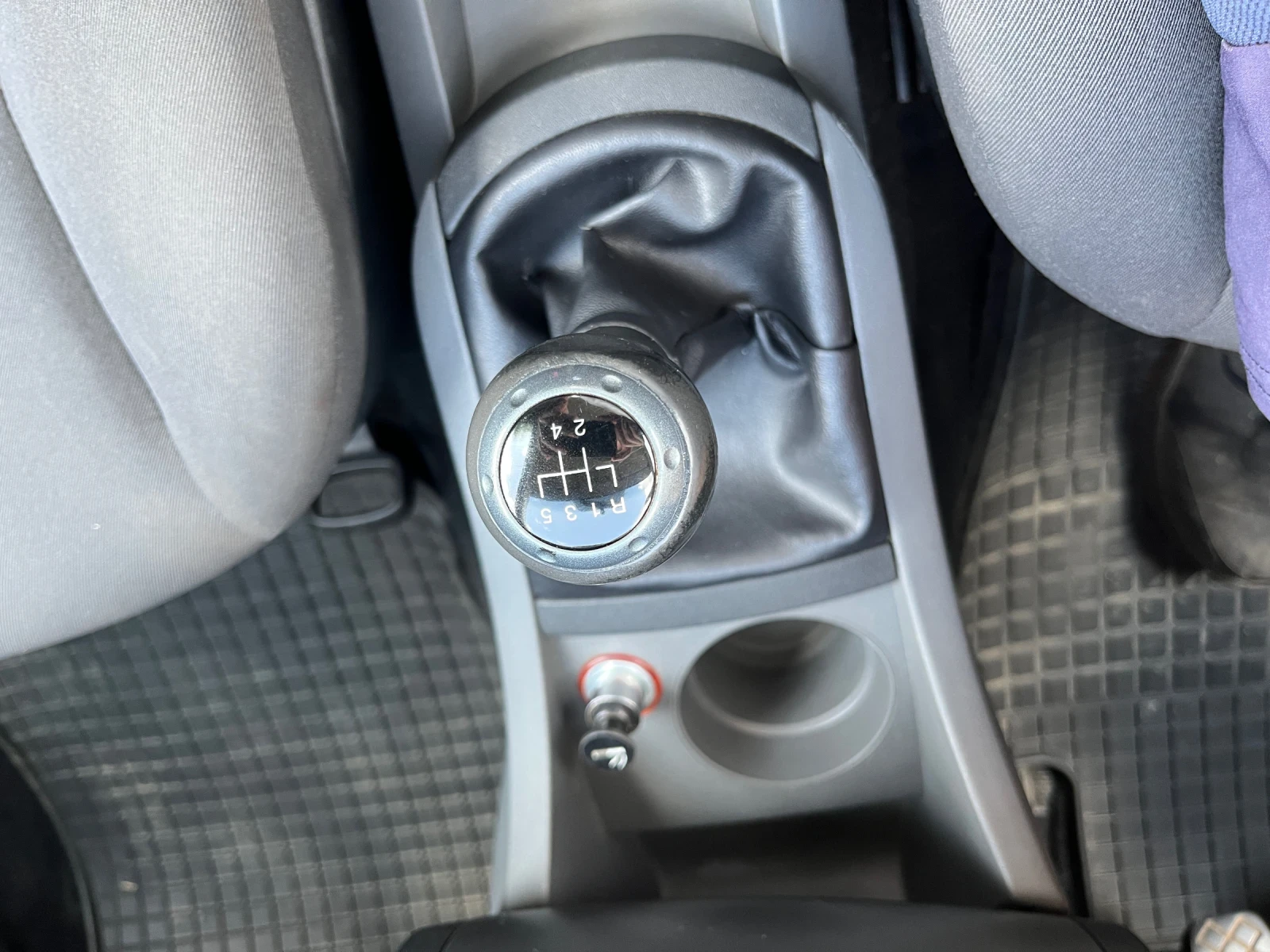 Seat Ibiza, снимка 10 - Автомобили и джипове - 55802090