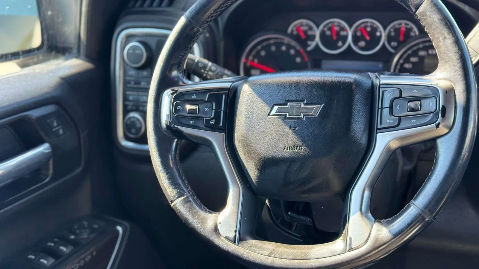 Chevrolet Silverado, снимка 11 - Автомобили и джипове - 56021210