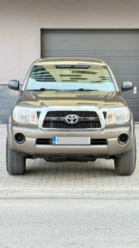 Toyota Tacoma 4x4 SR5 , снимка 2