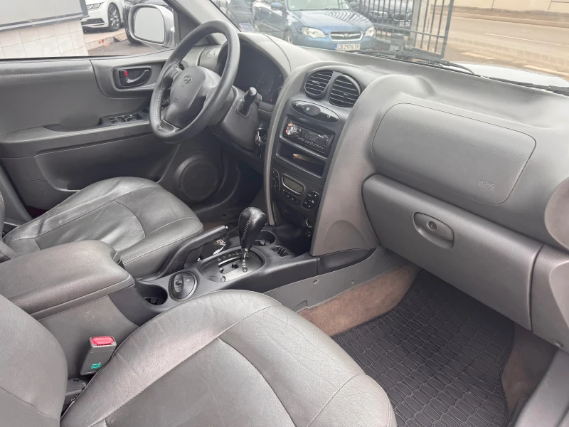 Hyundai Santa fe, снимка 6 - Автомобили и джипове - 48230683