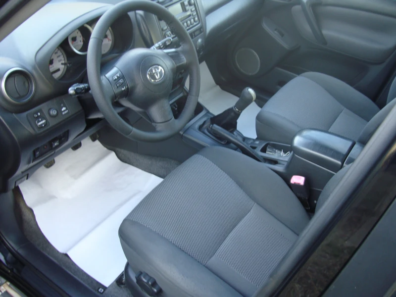 Toyota Rav4 2.0 Гърция, снимка 5 - Автомобили и джипове - 49406458