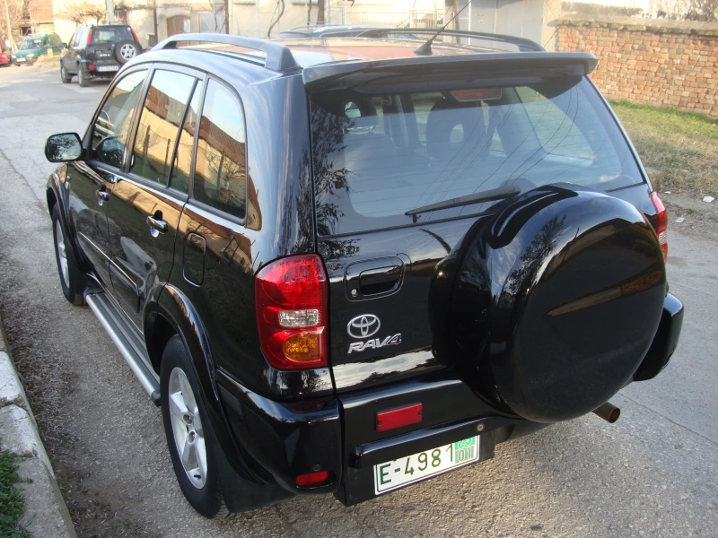 Toyota Rav4 2.0 Гърция, снимка 2 - Автомобили и джипове - 49406458