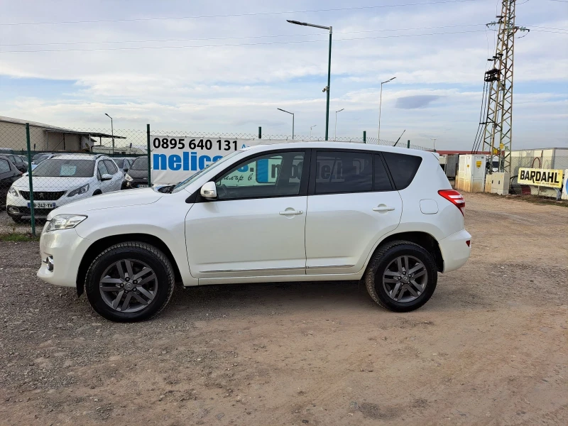 Toyota Rav4 2.2 D4D, снимка 3 - Автомобили и джипове - 49543210