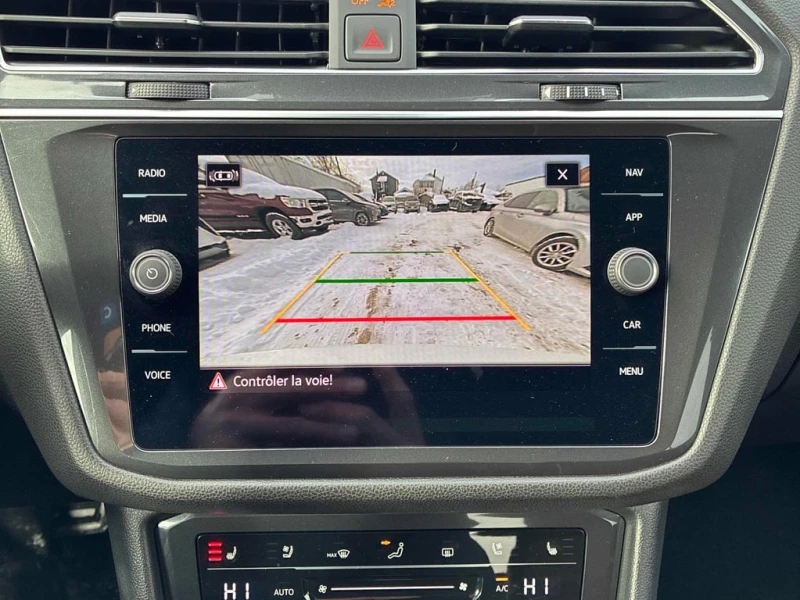 VW Tiguan * Highline R Line * CARFAX * ЦЕНА ДО БГ, снимка 12 - Автомобили и джипове - 53381431