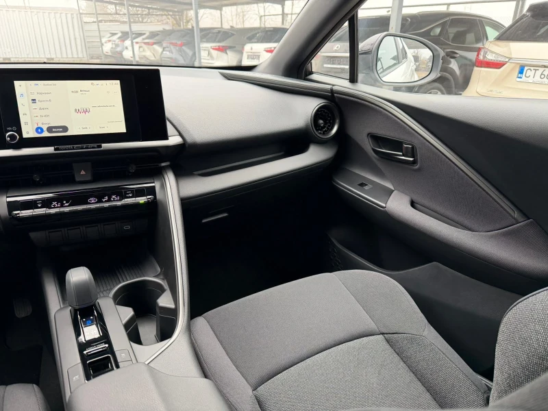 Toyota C-HR 1.8/HEV/BSM/, снимка 12 - Автомобили и джипове - 53457681