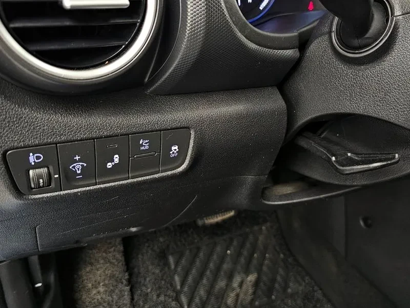 Hyundai Kona 1.6 2Wd Smart, снимка 14 - Автомобили и джипове - 53767599