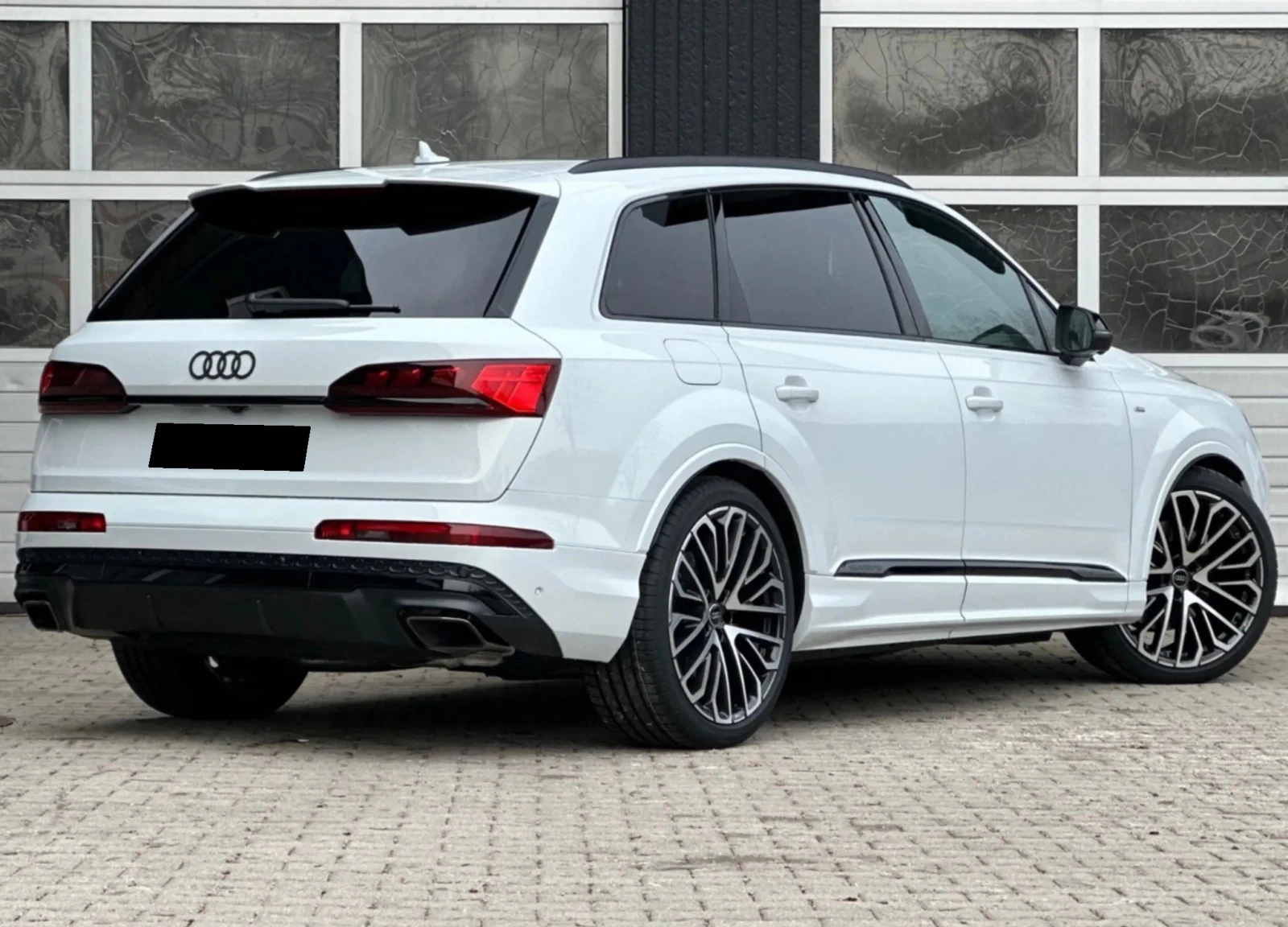 Audi Q7 55 TFSI S-Line Quattro - изображение 2