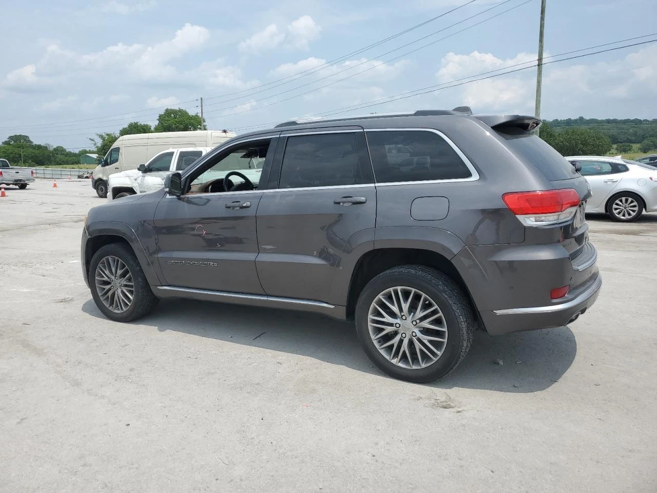 Jeep Grand cherokee SUMMIT 5.7 HEMI/8ZF/ДИСТРОНИК/ПАНО/КАМЕРА - изображение 4