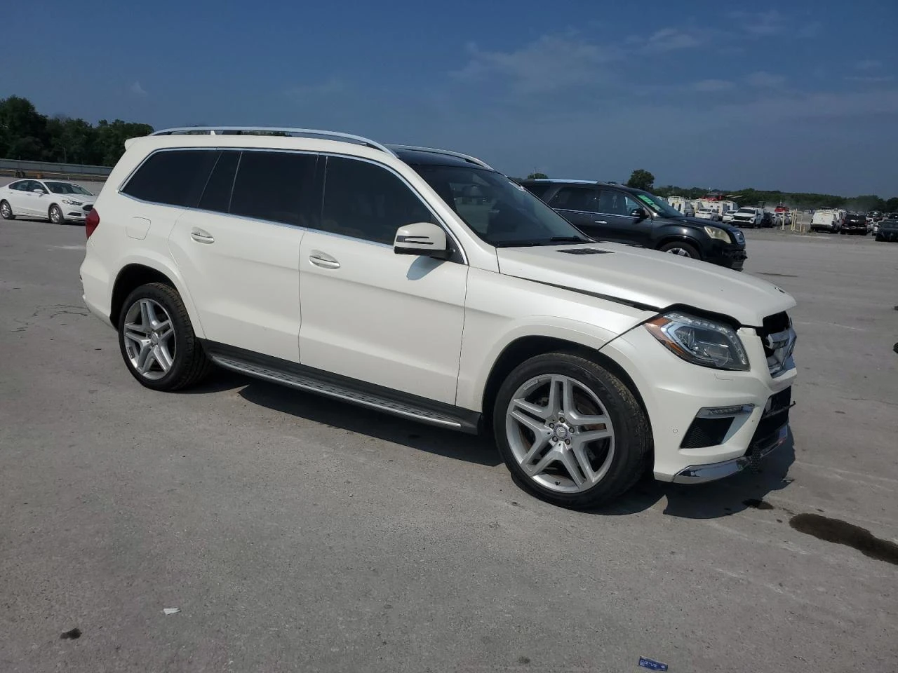 Mercedes-Benz GL 550 AMG-Pack* Обдух* Harman/Kardon* Масаж* ТВ* Пано*  - изображение 5