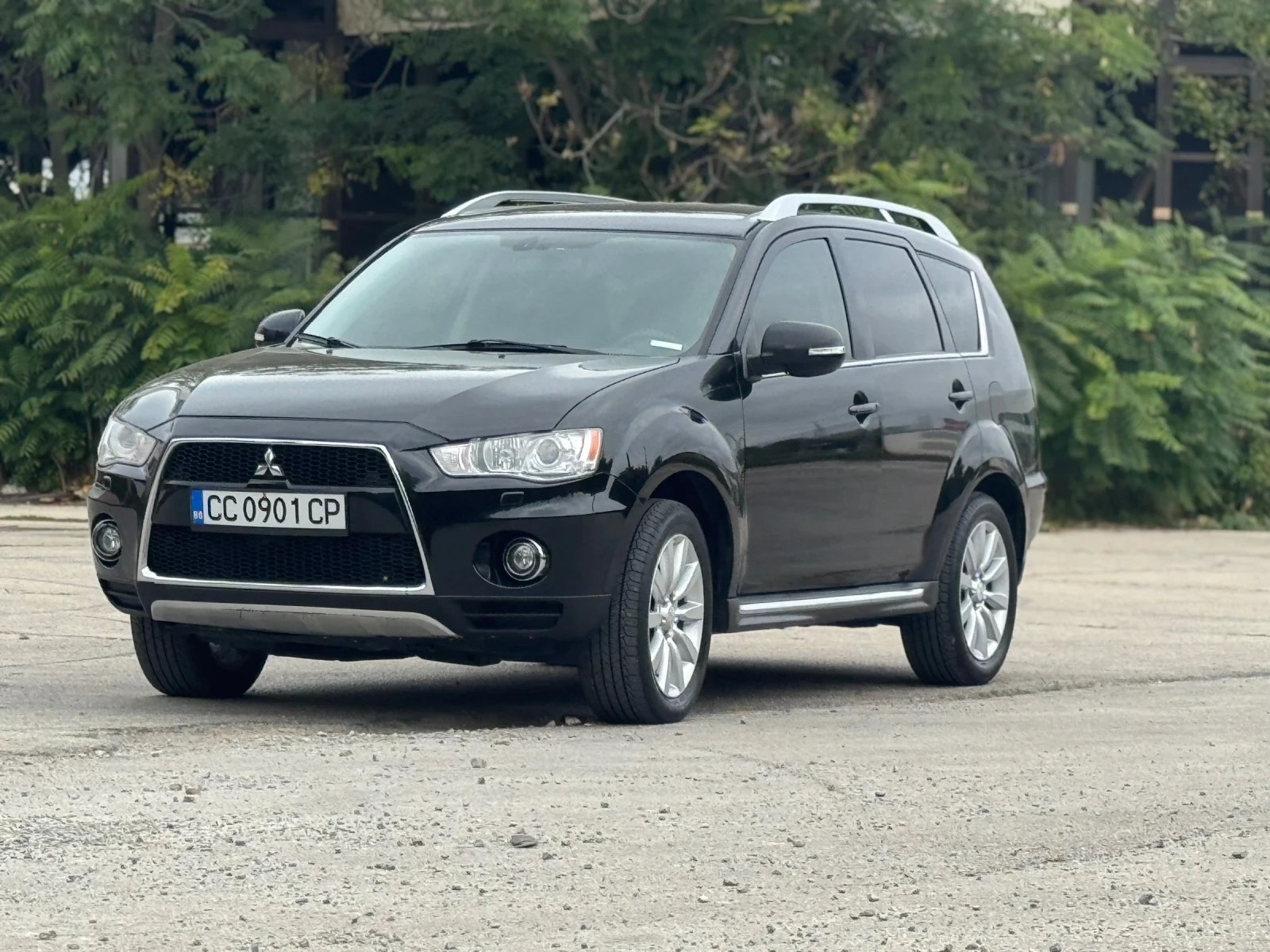 Mitsubishi Outlander 2.2 D 4X4 Автомат - изображение 3