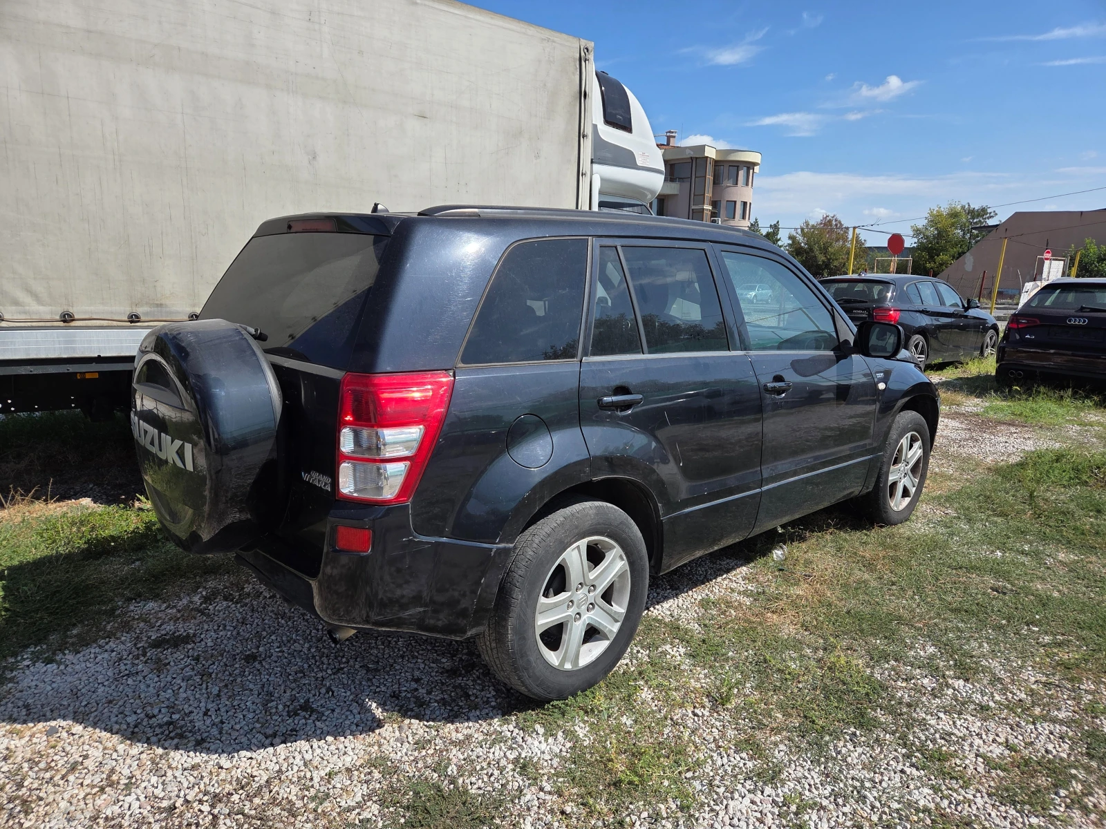 Suzuki Grand vitara 1.9D 130k.c - изображение 2