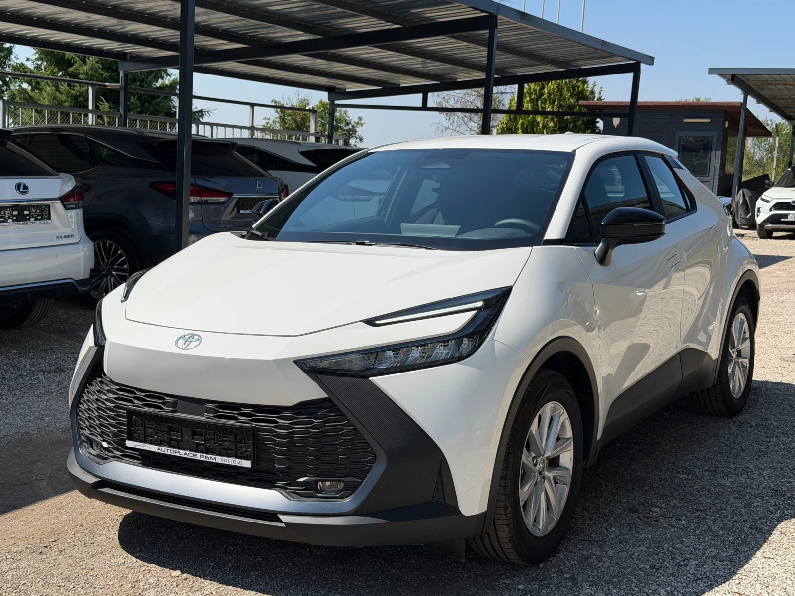 Toyota C-HR 1.8/HEV/BSM/Нов/Фабрична гаранция 
