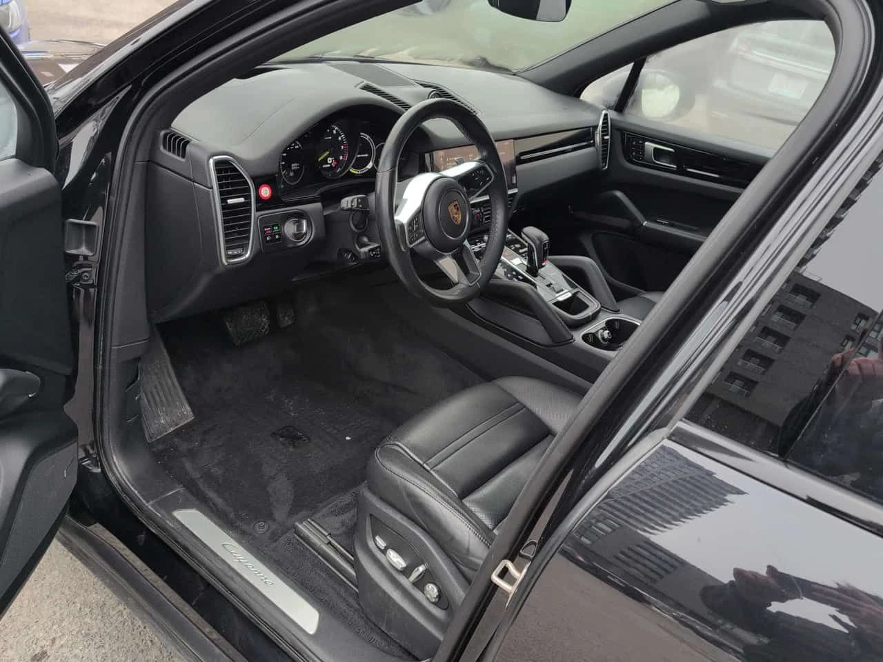 Porsche Cayenne E Hybrid  CARFAX - изображение 5