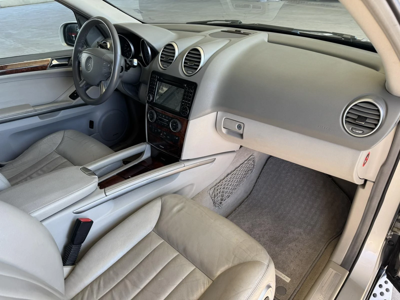 Mercedes-Benz ML 320 CDI* 224ps* 4M* AMG* H/K* KEYLESS* MASSAGE , снимка 10 - Автомобили и джипове - 53777189