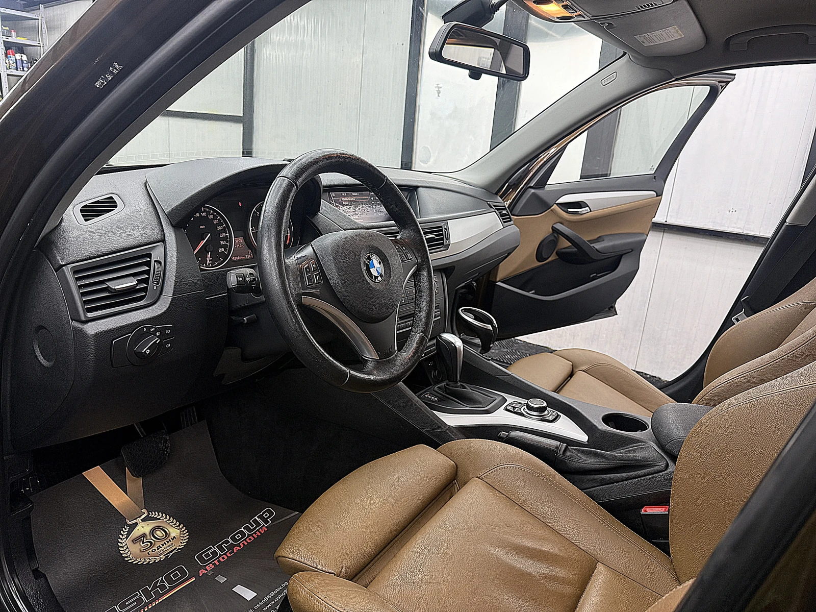 BMW X1 Xdrive/NAVI/PODGREV/СОБСТВЕН ЛИЗИНГ, снимка 11 - Автомобили и джипове - 53987546