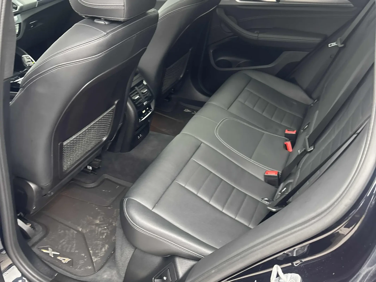 BMW X4 M40I* ДИГИТАЛНО* ТАБЛО* ПОДГРЕВ* КАМЕРА* КЕЙЛЕС* М, снимка 10 - Автомобили и джипове - 54091317