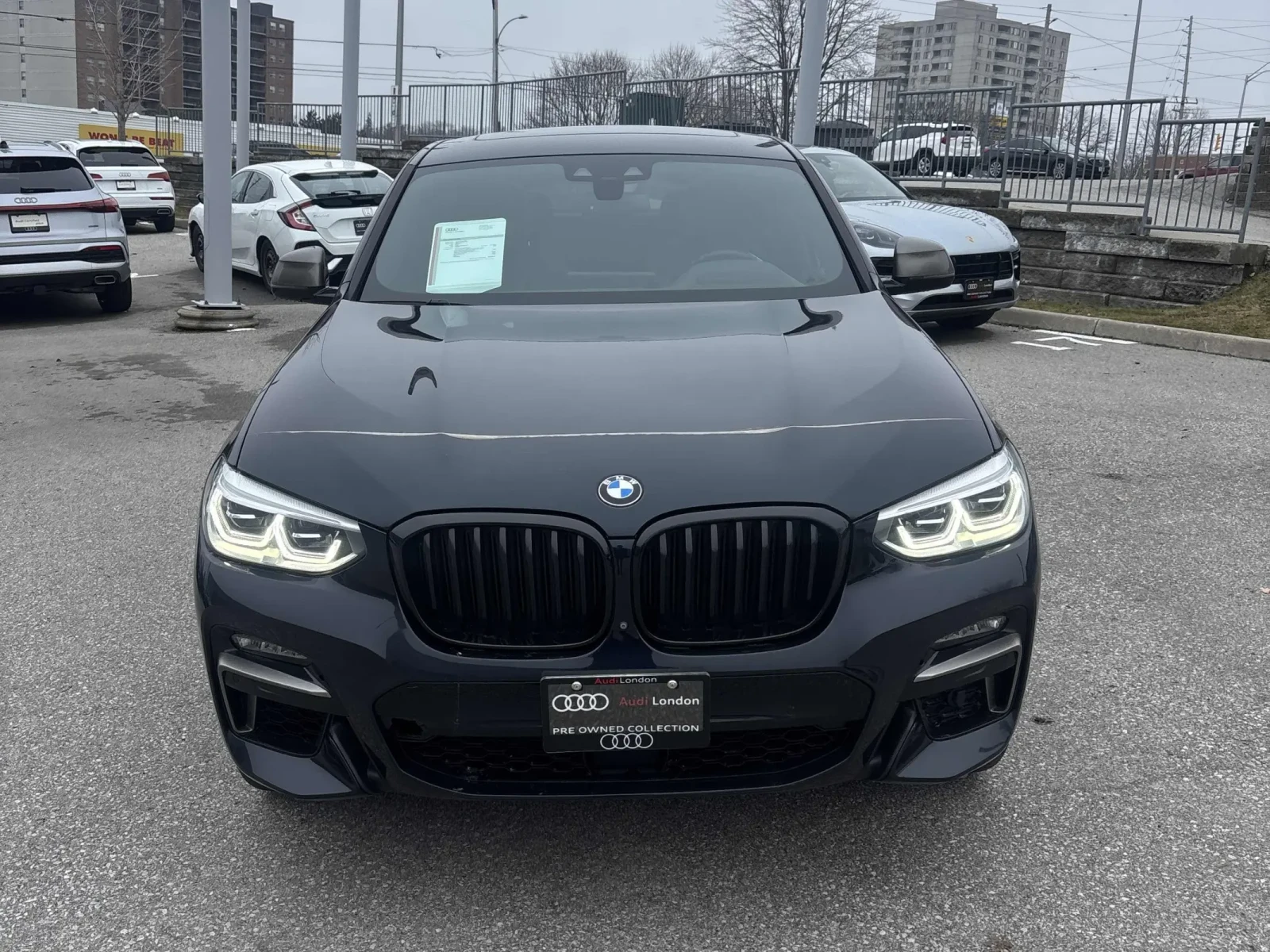 BMW X4 M40I* ДИГИТАЛНО* ТАБЛО* ПОДГРЕВ* КАМЕРА* КЕЙЛЕС* М, снимка 4 - Автомобили и джипове - 54091317