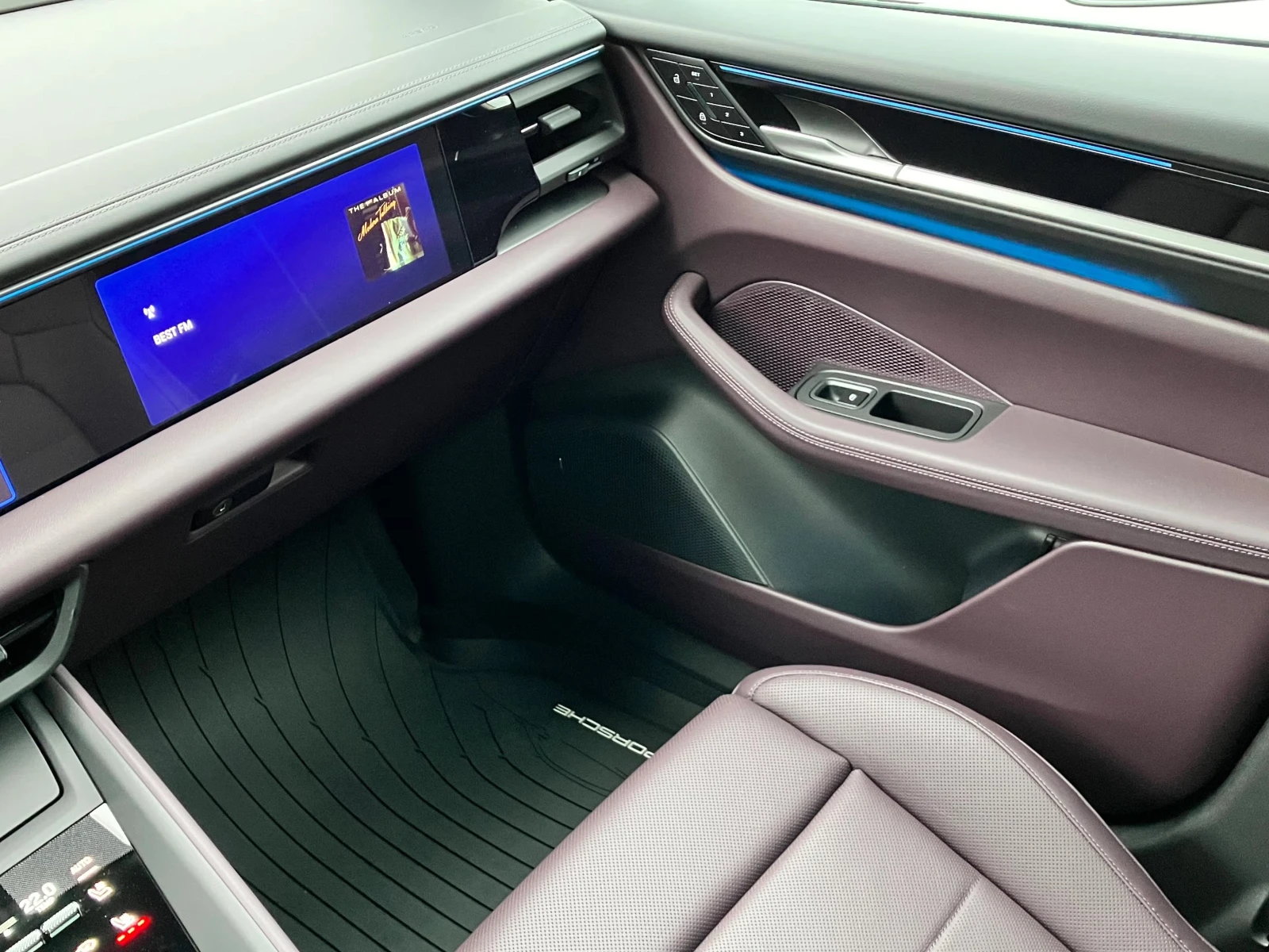 Porsche Macan 4, снимка 14 - Автомобили и джипове - 54141457