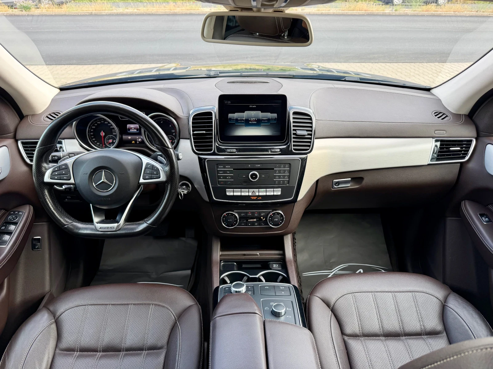 Mercedes-Benz GLS 350 D#4MATIC#AMG63PACK#DESIGNO#360CAM#DISTR#AIRMAT, снимка 14 - Автомобили и джипове - 54768491