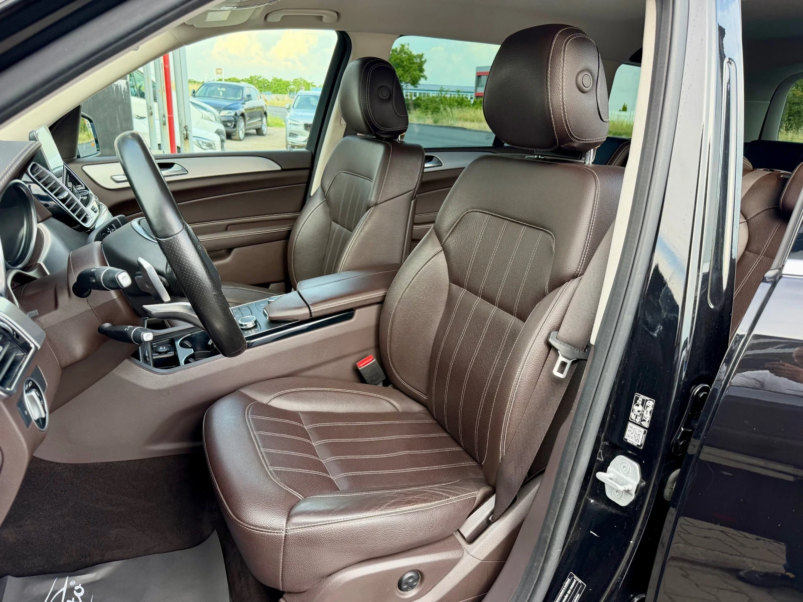 Mercedes-Benz GLS 350 D#4MATIC#AMG63PACK#DESIGNO#360CAM#DISTR#AIRMAT, снимка 8 - Автомобили и джипове - 54768491