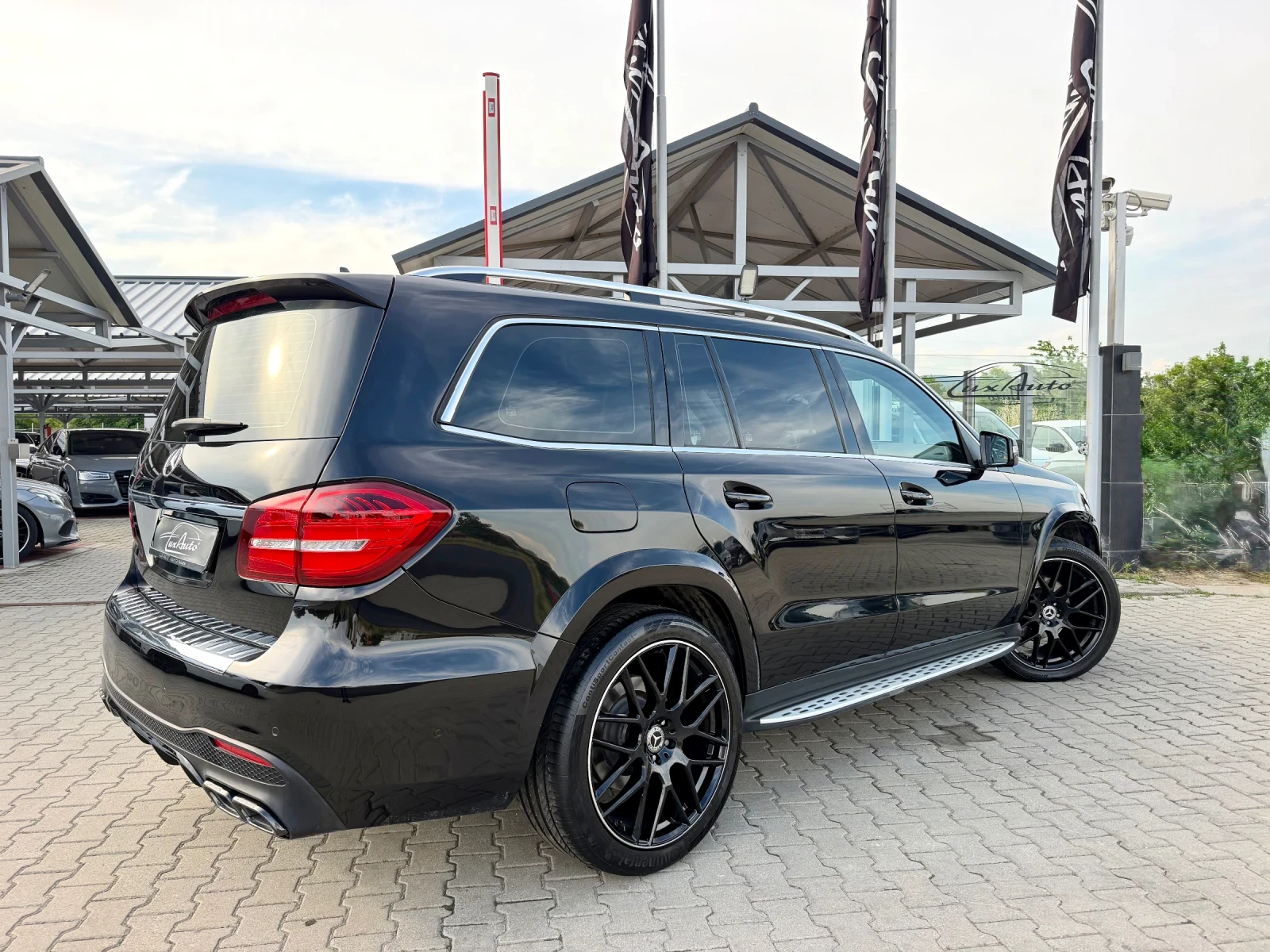 Mercedes-Benz GLS 350 D#4MATIC#AMG63PACK#DESIGNO#360CAM#DISTR#AIRMAT, снимка 4 - Автомобили и джипове - 54768491