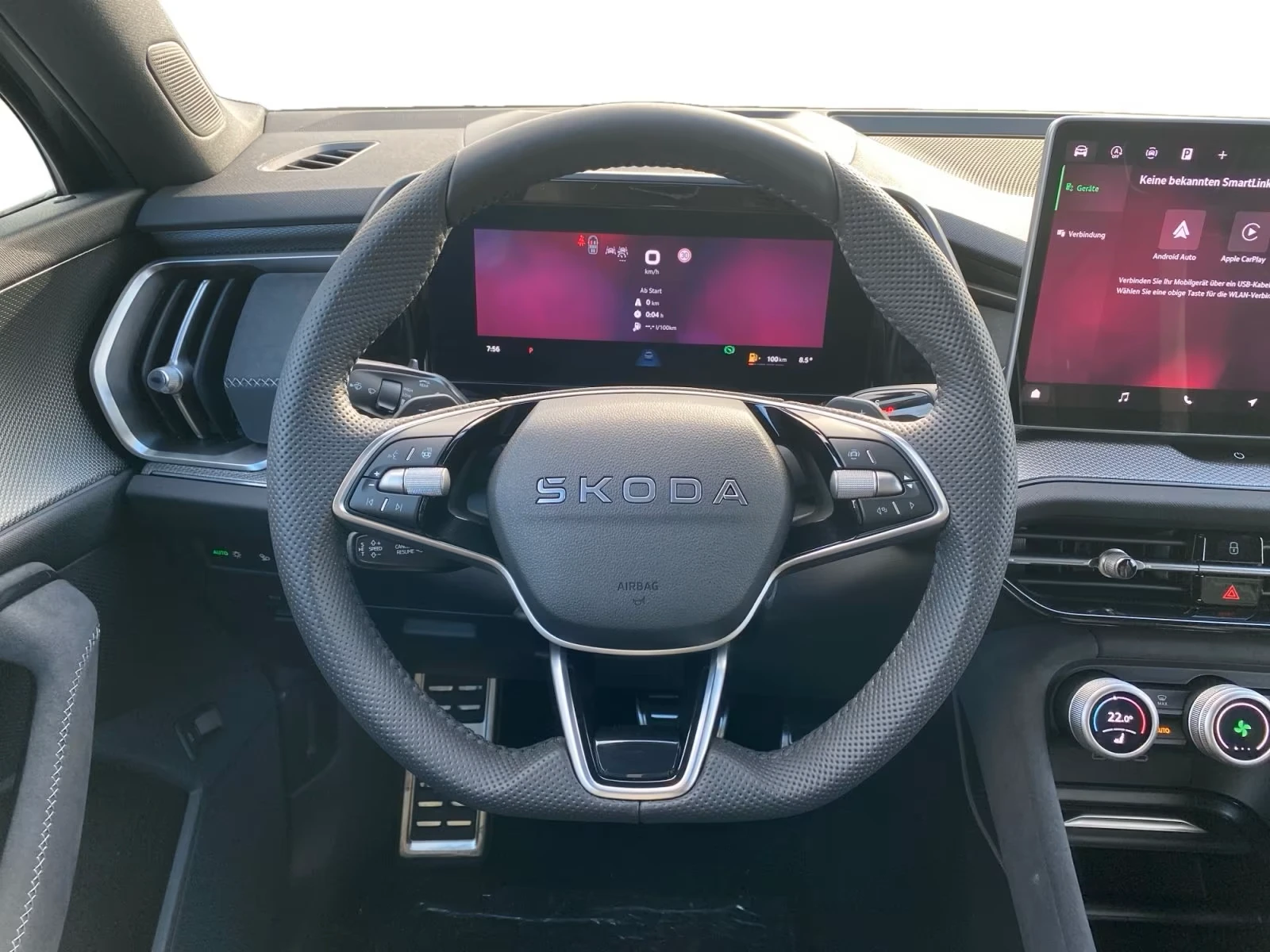 Skoda Kodiaq 6+ 1* SPORT-LINE* DISTR* HEAD-UP* PANO* KEYLESS* , снимка 6 - Автомобили и джипове - 55613679