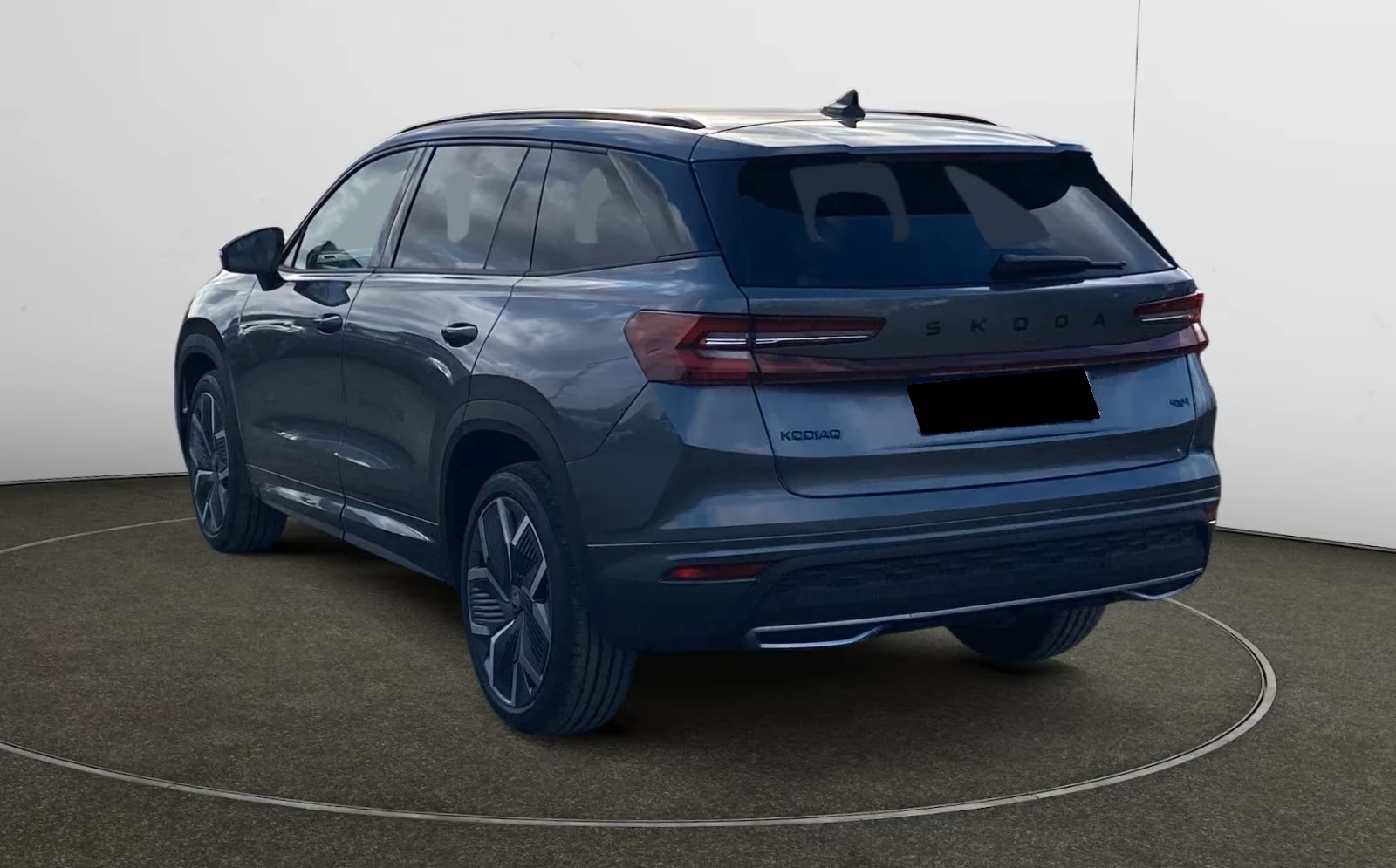 Skoda Kodiaq 6+ 1* SPORT-LINE* DISTR* HEAD-UP* PANO* KEYLESS* , снимка 3 - Автомобили и джипове - 55613679
