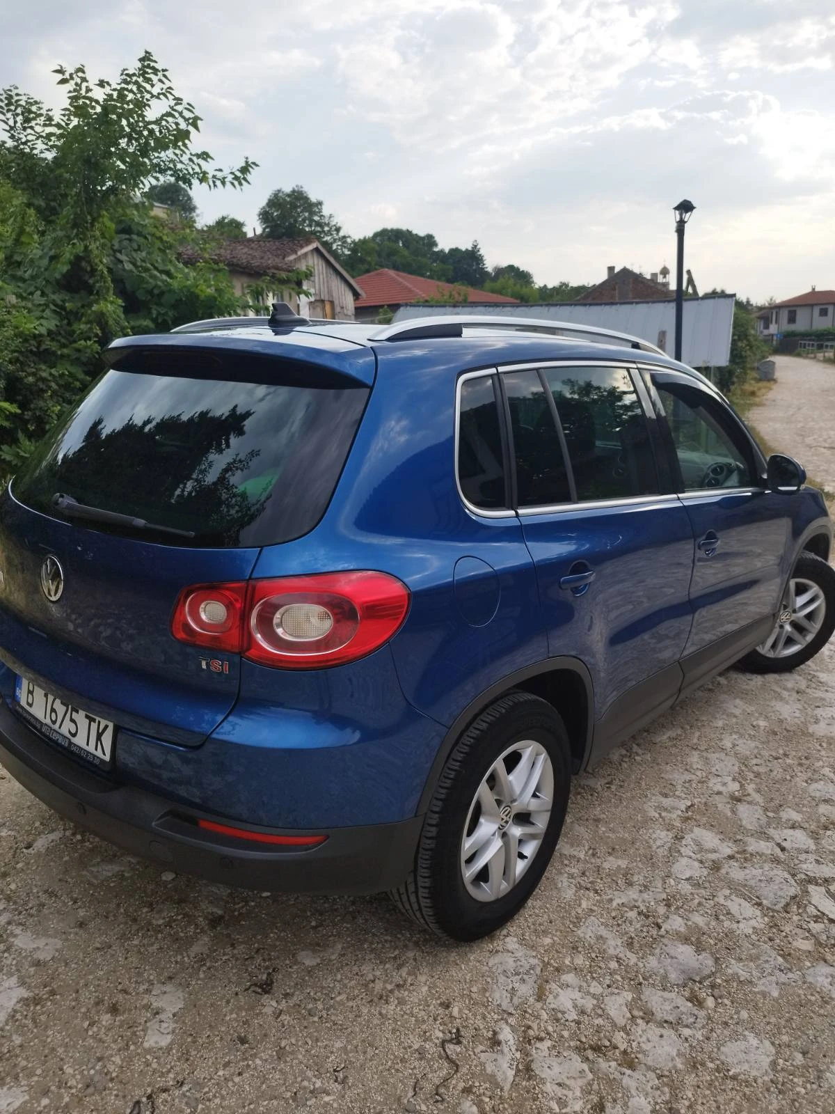 VW Tiguan, снимка 2 - Автомобили и джипове - 56585994