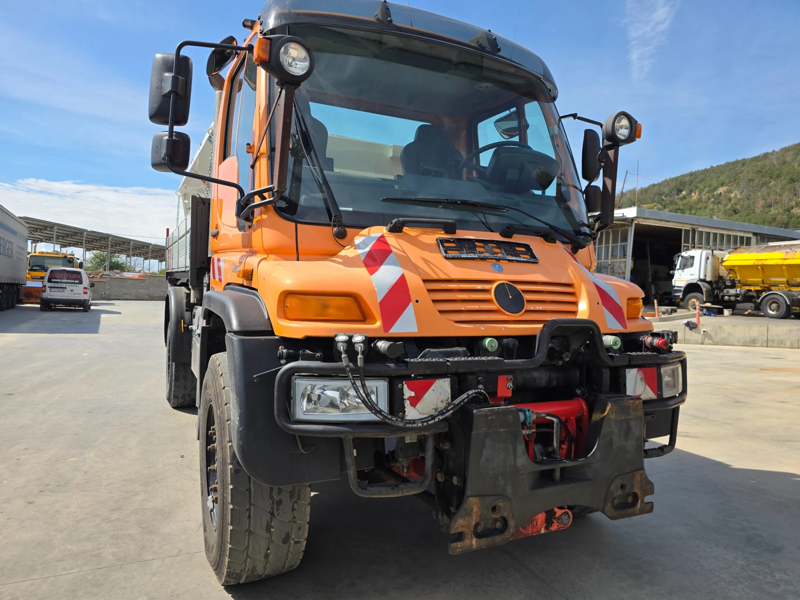 Mercedes-Benz UNIMOG U 500 L самосвал, снимка 11 - Камиони - 56223316