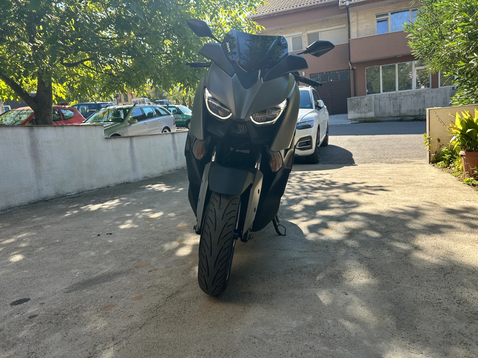 Yamaha X-max 300i ABS , TCS , LED, снимка 2 - Мотоциклети и мототехника - 56092006