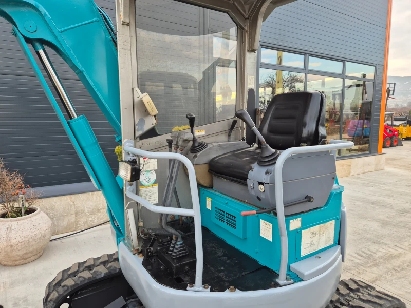 Багер Kobelco SK30UR 2.8 тона / джойстици / перфектен !, снимка 16 - Индустриална техника - 48808825