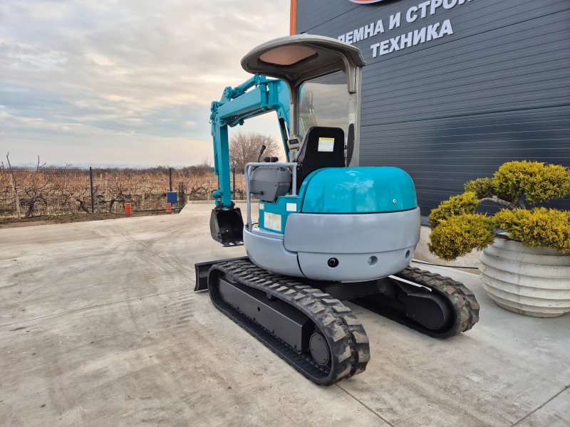 Багер Kobelco SK30UR 2.8 тона / джойстици / перфектен !, снимка 3 - Индустриална техника - 48808825