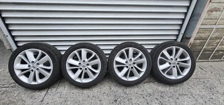 Гуми с джанти Michelin 205/50R17