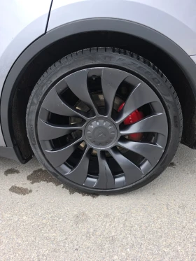 Tesla Model Y Performance, снимка 5
