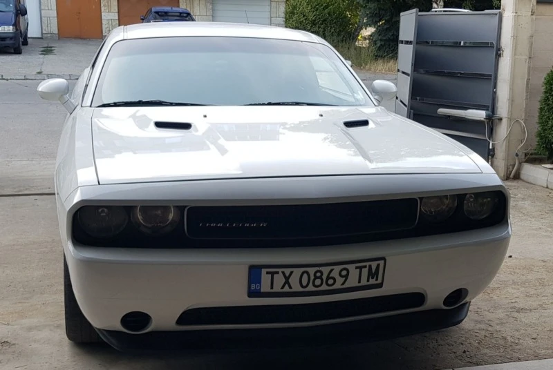 Dodge Challenger, снимка 1 - Автомобили и джипове - 43779982