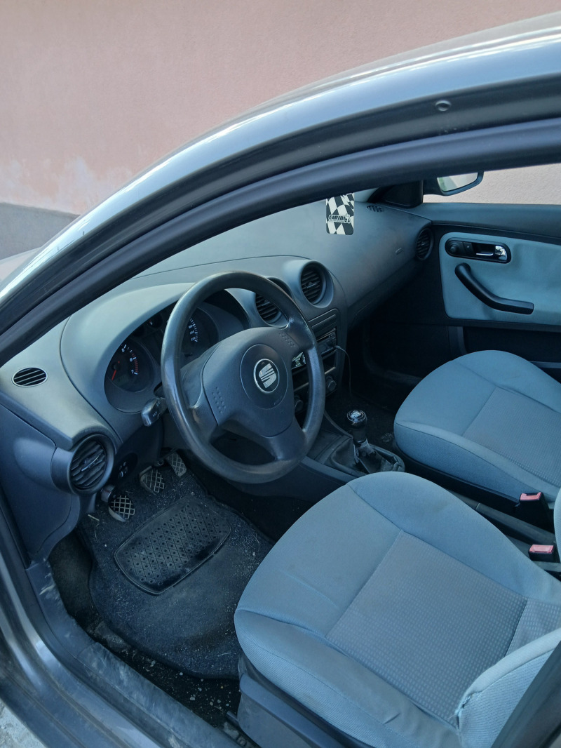 Seat Ibiza, снимка 4 - Автомобили и джипове - 46357077