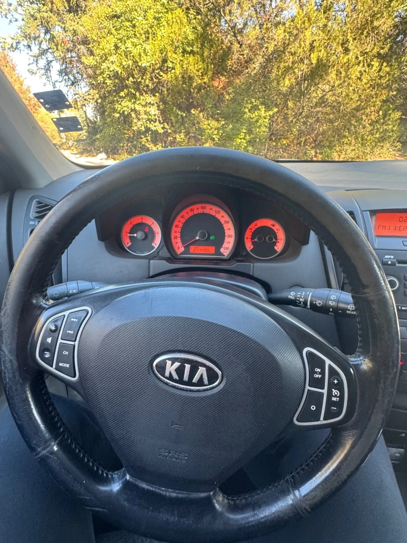 Kia Ceed 1.6crdi, снимка 12 - Автомобили и джипове - 47733652