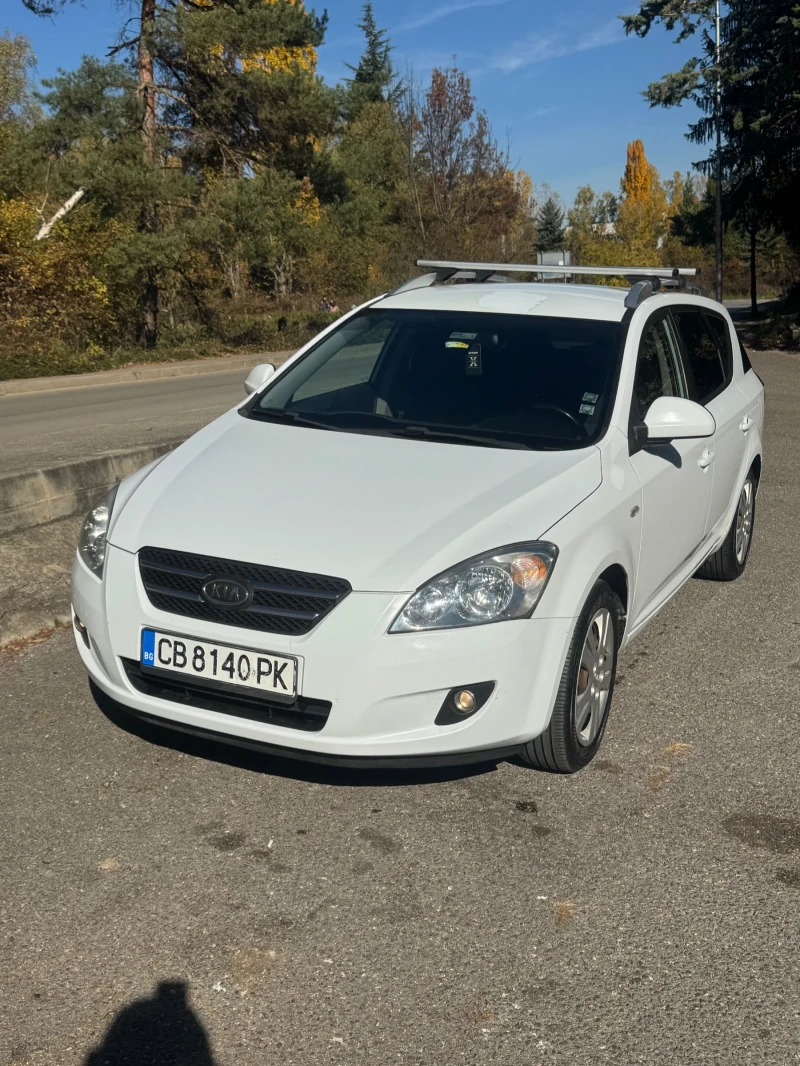 Kia Ceed 1.6crdi, снимка 2 - Автомобили и джипове - 47733652