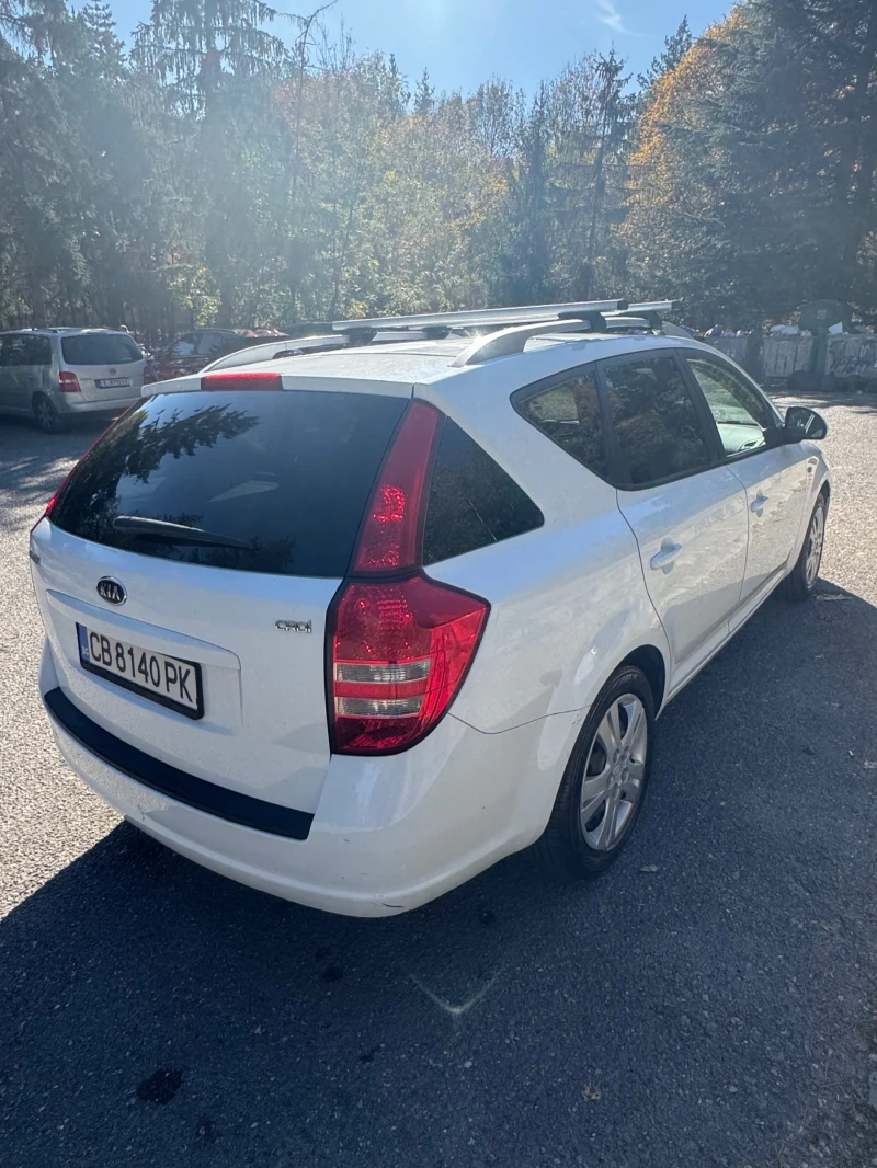 Kia Ceed 1.6crdi, снимка 6 - Автомобили и джипове - 47733652