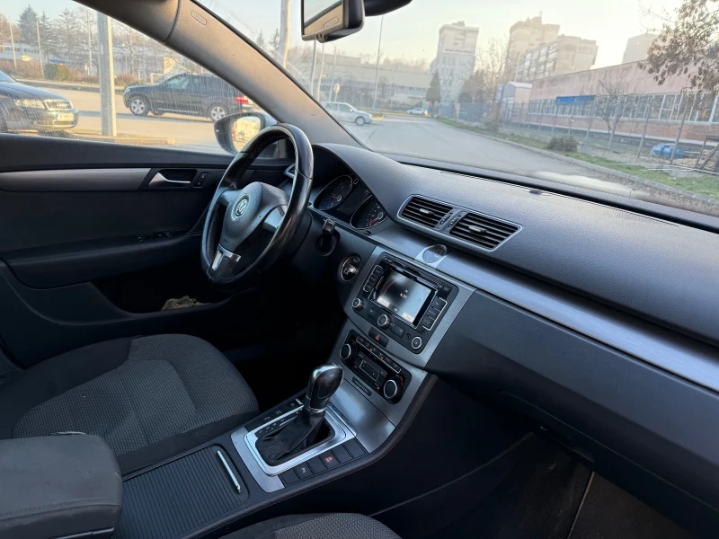 VW Passat 2.0TDI* DSG* БАРТЕР, снимка 6 - Автомобили и джипове - 48506540