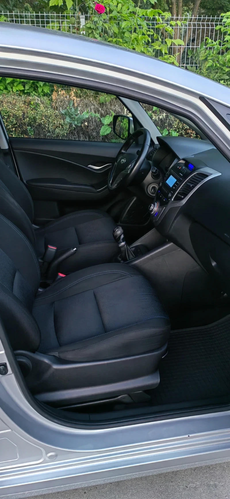 Hyundai Ix20 1.4бен/Газ 90к., снимка 14 - Автомобили и джипове - 51951072