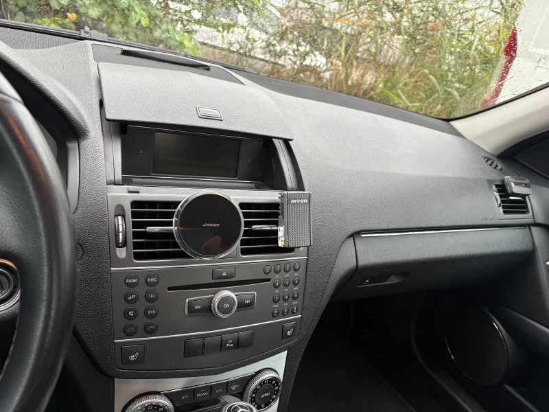 Mercedes-Benz C 220, снимка 7 - Автомобили и джипове - 52287501