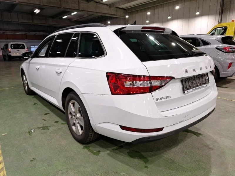 Skoda Superb, снимка 4 - Автомобили и джипове - 53048198
