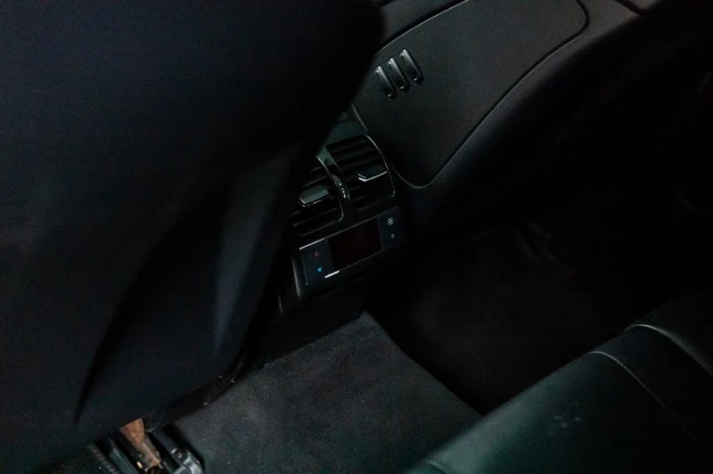 Mercedes-Benz C 63 AMG 2009 Mercedes-Benz C-Class C 63 AMG Sedan, снимка 15 - Автомобили и джипове - 53093504