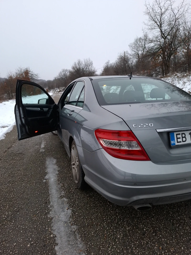 Mercedes-Benz C 220, снимка 4 - Автомобили и джипове - 53095625