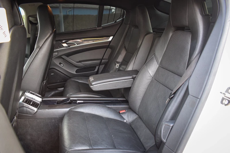 Porsche Panamera 4.8S/GTS PACK/BOSE/ЛИЗИНГ/БАРТЕР, снимка 14 - Автомобили и джипове - 53176929