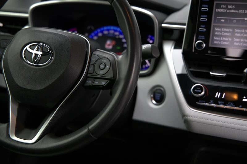 Toyota Corolla 2.0i, снимка 8 - Автомобили и джипове - 53235262